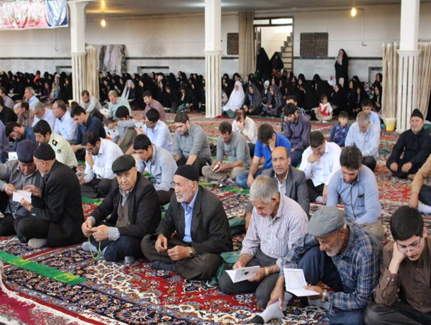 مراسم معنوی دعای عرفه در شاهین دژ به روایت تصویر