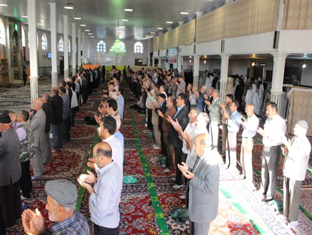 اقامه نماز عید سعید قربان در شاهین دژ به روایت دوربین