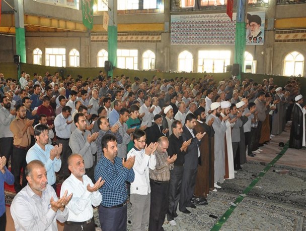 نماز عید سعید قربان در شهرستان اشتهارد برگزار شد + تصاویر