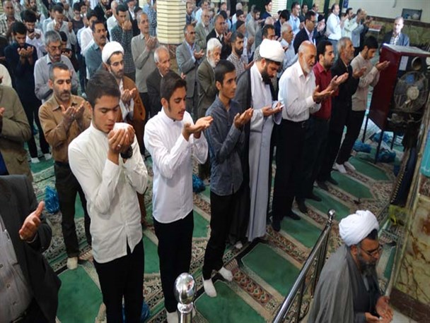 نمازعید سعید قربان به امامت حجت الاسلام ترکی در الیگودرز برگزار شد