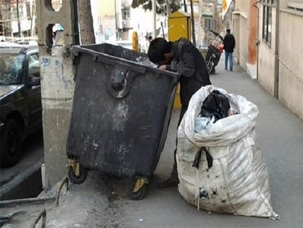 شهر اقتصادی چابهار؛ جولانگه معتادین زباله گرد
