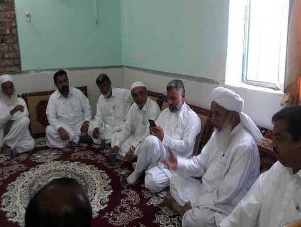 رشد آموزش بخش دشتیاری اولویت اول مسولان باشد