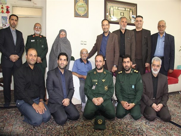 دیدار جمعی از مسئولان با خانواده شهدای امربه معروف و نهی از منکر سیستان وبلوچستان+تصاویر