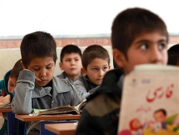 هیچ‌گونه ممانعتی برای ورود اتباع به مدارس و دانشگاه‌ها نداشته‌ایم/ تلاشمان افزایش سطح سواد اتباع است
