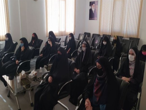 استفاده بی رویه دانش آموزان و جوانان از فضای مجازی منجر به انزوای آنان شده است