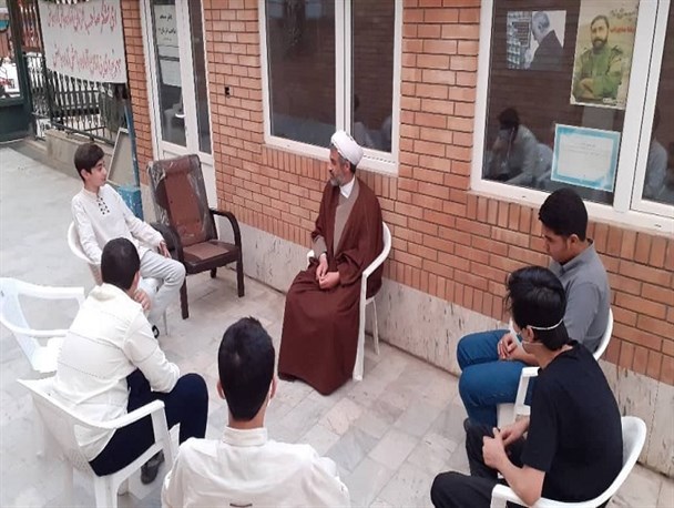 بچه مسجدی‌ها پای کار مقابله با کرونا در حاشیه شهر/ جذب جوانان شاخصه اصلی موفقیت مساجد است