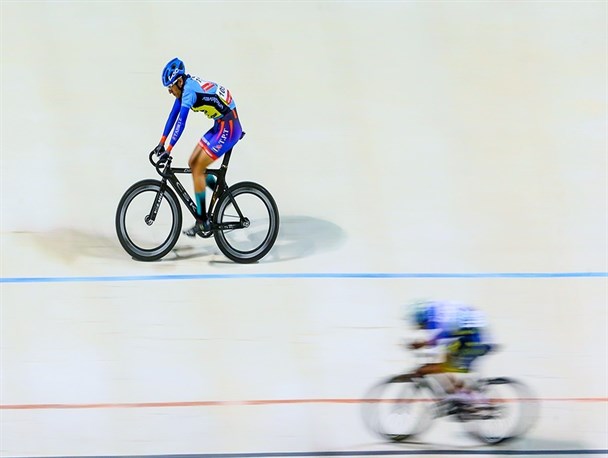 دوچرخه سواری قهرمانی کشور| آغاز رقابت های پیست ۱۴۰۰/ رکابزنان برتر روز نخست مشخص شدند