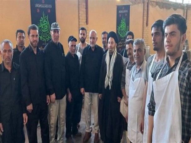 بازدید نماینده ولی فقیه لرستان و فرمانده سپاه استان از موکب حضرت ابوالفضل(ع) مستقر در مهران