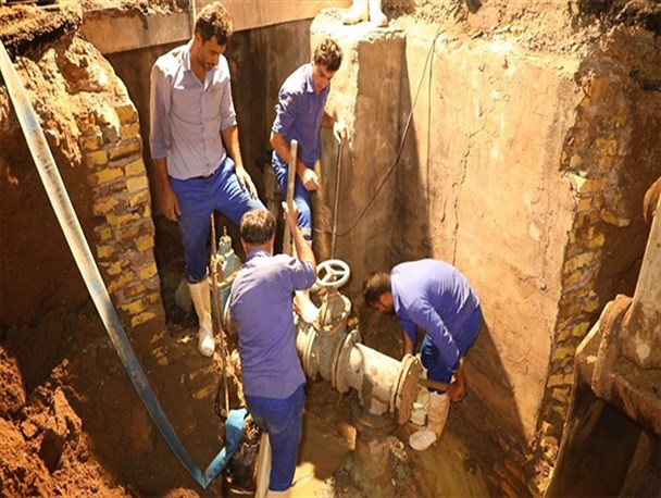 خط لوله آب انتقالی به یزد دچار حادثه شد/ همشهریان یزدی از مصرف غیر ضرور خود دارای کنند