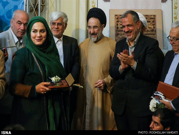استفاده ابزاری خاتمی و تیمش از نرگس آبیار