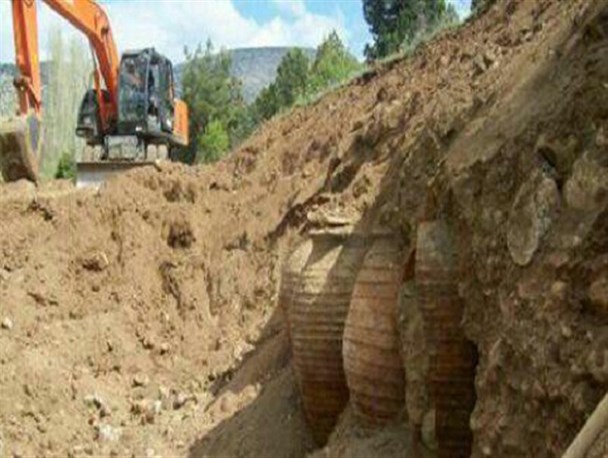 کشف خمره طلا در مسیر گازرسانی نی ریز به مشکان تکذیب شد