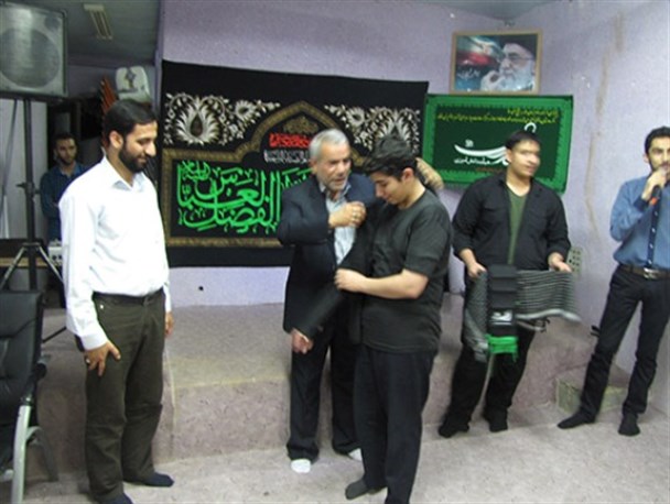 برگزاری مراسم سنتی سیاه پوشان در حسینیه اتحادیه دانش آموزی گلستان + تصاویر