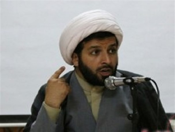 آیت الله ها در برابر ظلم نباید سکوت کنند/سبک زندگی ما عاشورایی نیست
