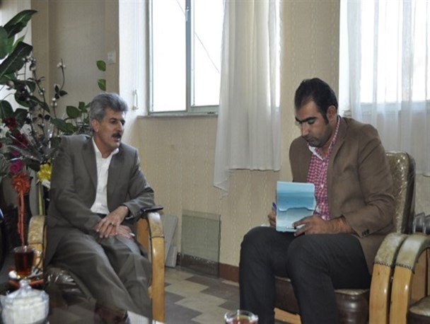 با رشوه بگیران در شهرداری به شدت برخورد خواهد شد