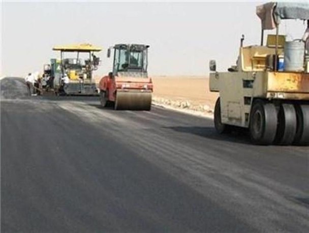 تسطیح و رگلاژ راههای آسفالته شهرستان بهار انجام شد