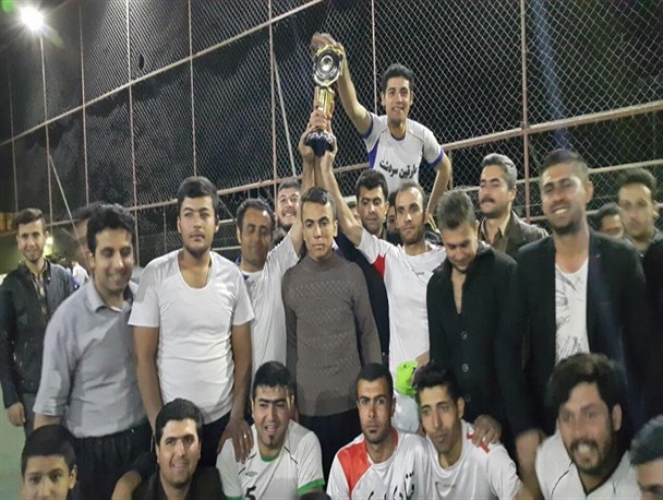 مسابقات فوتسال جام چمن مصنوعی سردشت به پایان رسید