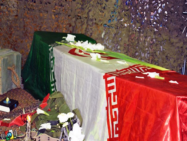 پسرم شعار نداد، عمل کرد و وارد میدان شد/ پیکر عادل را در سومین روز شهادت سیدالشهدا به ‌آغوش کشیدم