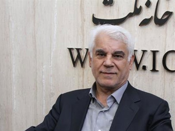لزوم حذف خام فروشی و توجه به ارزش افزوده نفت/مشکل کشور ما ضعف مدیریت است نه کمبود منابع مالی