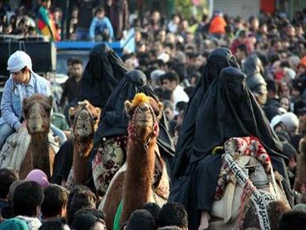 کاروان نمادین اسرای کربلا در سمنان به حرکت در می آید
