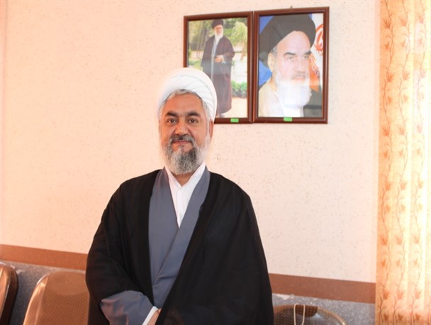ترامپ در حدی نیست که در مورد ایران و سپاه پاسداران اظهار نظر کند