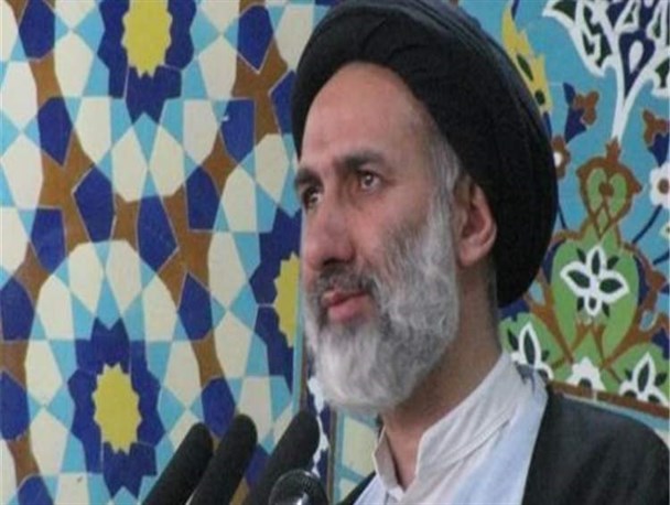 بی کاری منشا فساد، گمراهی و انحراف است/ لزوم برخورد جدی با اختلاصگران و خیانتکاران