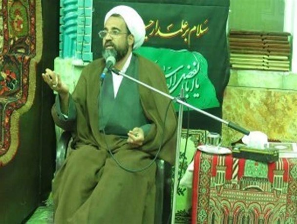 امام سجاد (ع)  بزرگترین مفسر مکتب انسان ساز عاشورای حسینی است