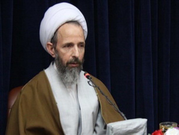 مبلغین و کارشناسان فرهنگی در مراسم میلیونی پیاده روی اربعین فرهنگ حسینی را تبلیغ کنند