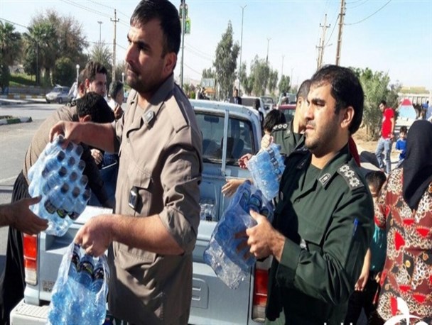 امداد رسانی سپاه و بسیج در قلب روستاهای زلزله زده کرمانشاه+تصاویر