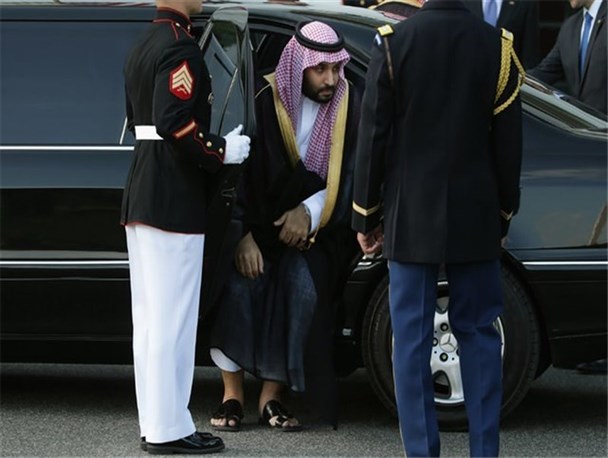 رویوران: محمد بن سلمان عملا در حال کندن قبر برای عربستان است