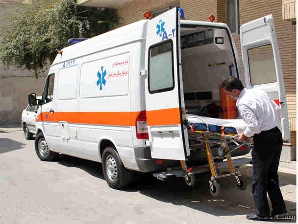 بازگشت به زندگی پیرمرد ۷۲ ساله توسط تیم عملیاتی اورژانس تنگستان