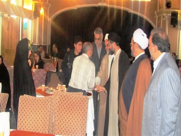 تجلیل از ایثارگران رسانه ملی در یزد +تصاویر