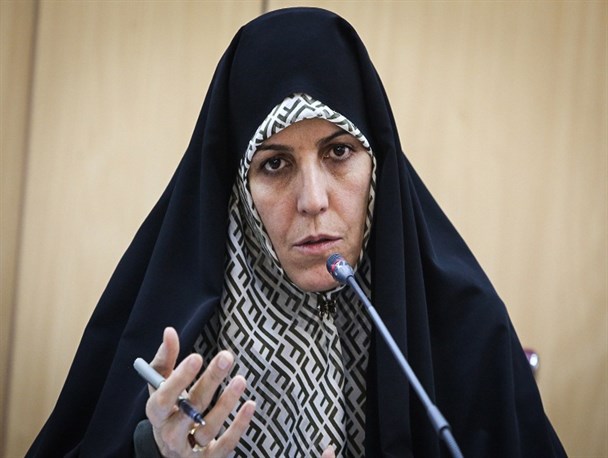 طبق فرمایشات امام خمینی (ره) سلب حق رأی از زنان خلاف شرع است