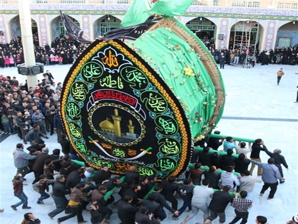 مراسم نخل برداری و سوگ مردم بافق در سالروز شهادت امام رضا (ع)+تصاویر