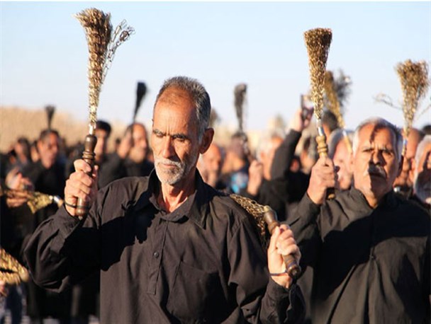 «مسجد بیرون» منزلگاه امام رضا (ع) در ابرکوه غرق ماتم بود+ تصاویر