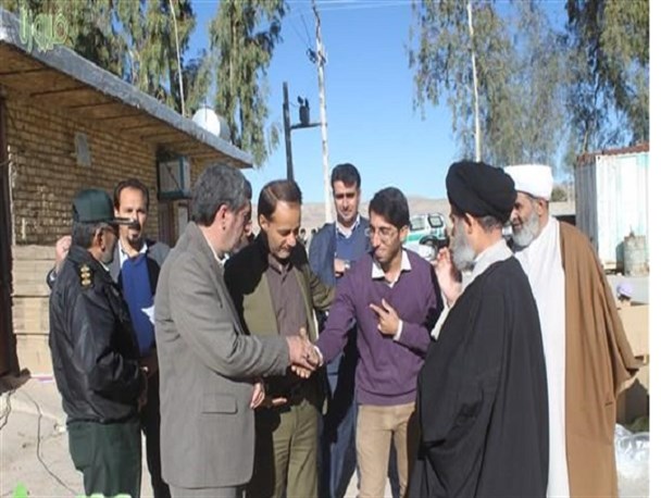 بازدید رئیس دانشگاه علوم پزشکی شیراز از دهکده گیاهان دارویی فیروزآباد+ تصاویر