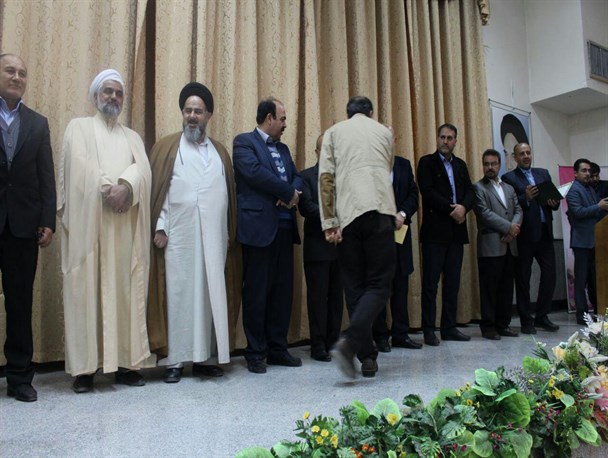 صنعتگران برتر شهرستان زرندیه تجلیل شدند+تصاویر