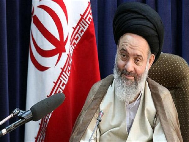 تفرقه افکنان داخل و خارج بزرگترین خدمت را به دشمنان می کنند/ایجاد اختلاف بین ملت های مسلمان هدف اصلی دشمن است