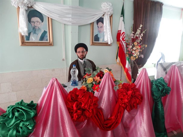 ماهواره رایگان از ابزار دشمن است /انحراف جوانان با شبکه های مخرب ماهواره