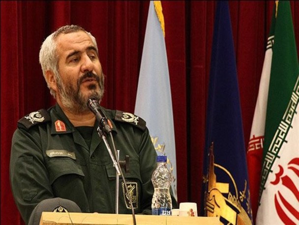 هر کار فرهنگی با هدفی جز تعالی انقلاب بی فایده است