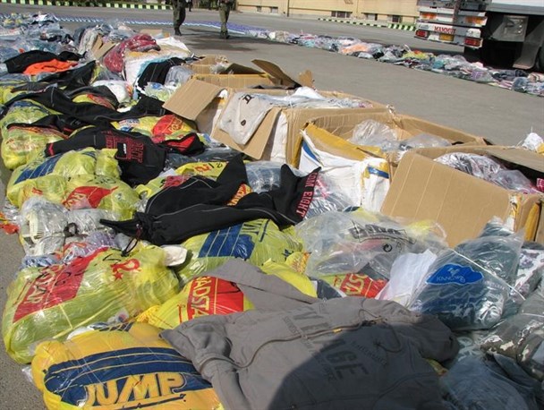 بازار گرمی قاچاقچیان در تلگرام/ ورشکستگی صنعت پوشاک دستاورد قاچاق زیرپوستی