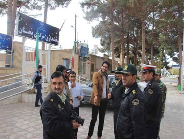 پیاده‌روها پارکینگ نیست!