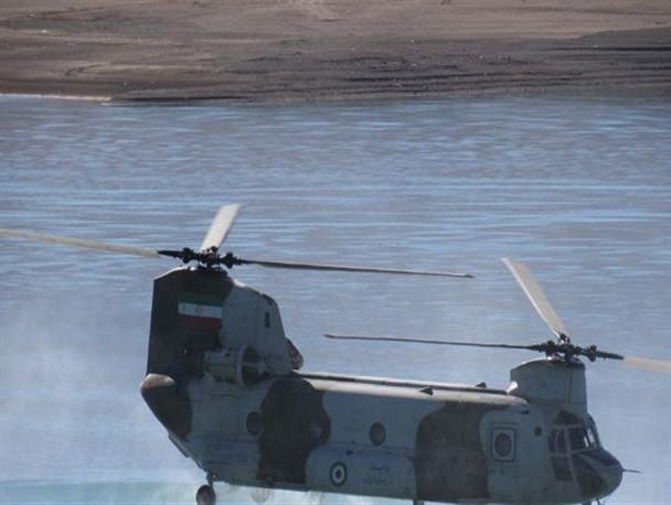 رزمایش آبی خاکی هوانیروز ارتش جمهوری اسلامی ایران در ساحل چادگان برگزارشد+ تصاویر