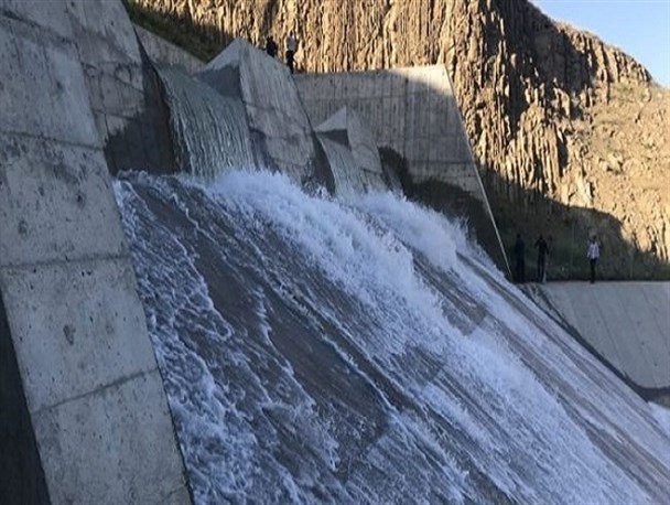 مجتمع گردشگری سد "مروک" دورود کلنگ‌زنی شد