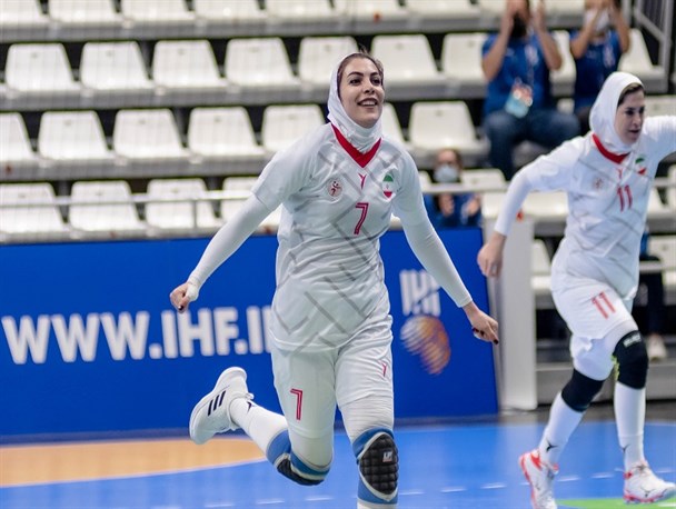 یوسفی: انتخاب خلیلی غرورآفرین‌ترین لحظه برای ما بود/ حضور در رقابت‌های قهرمانی جهان تاثیر زیادی در هندبال زنان پیشرفت دارد