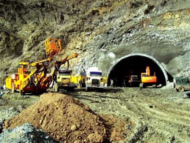 204 کیلومتر جاده اصلی و روستایی در ایلام احداث می شود