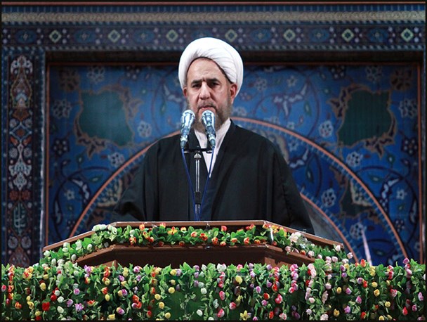 عده ای می خواهند با سیاسی بازی جایگاه ولی فقیه را کمرنگ کنند