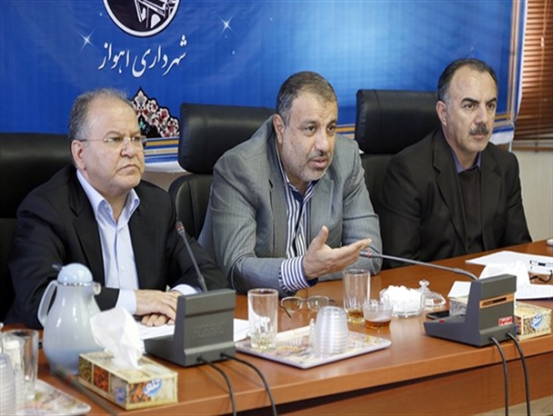 اقتصاد مقاومتی مهم ترین راهبرد شهرداری اهواز در برنامه ریزی شهری است/در مبارزه با فساد نیازمند حمایت شورای شهر هستیم