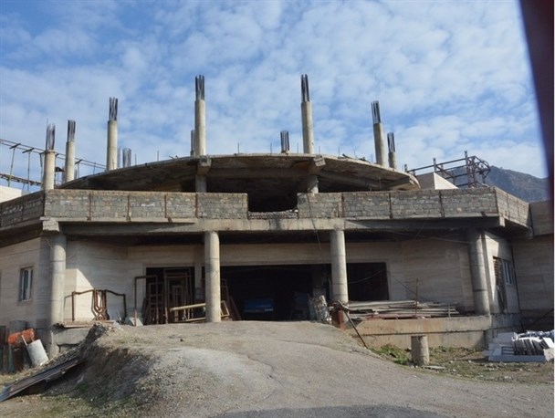 حال بیمارستان مهرگان خرم آباد وخیم است/وقتی بانک ملت به تعهداتش عمل نمی کند