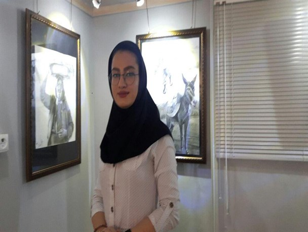 مسئولین فرهنگی توجه بیشتری به هنرمندان شهرستان داشته باشند/طرح هایم الهام گرفته از فرهنگ بومی شهرستان است
