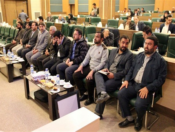 تقدیر از مسئولان اجرایی جشنواره «ترنم بیداری»+ تصاویر